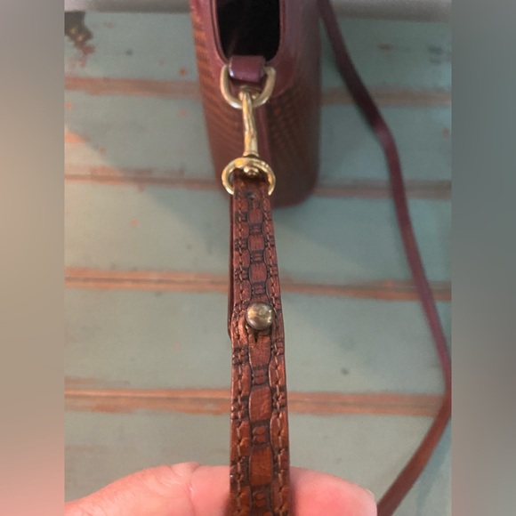Beautiful Brahmin Leather Purse/Handbag w/Shoulder Strap (EUC) - Picture 8 of 8